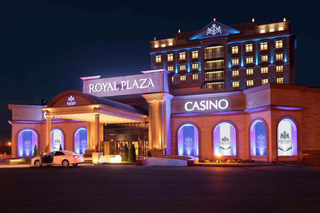 Royal Plaza Hotel And Casino Капшагай Экстерьер фото